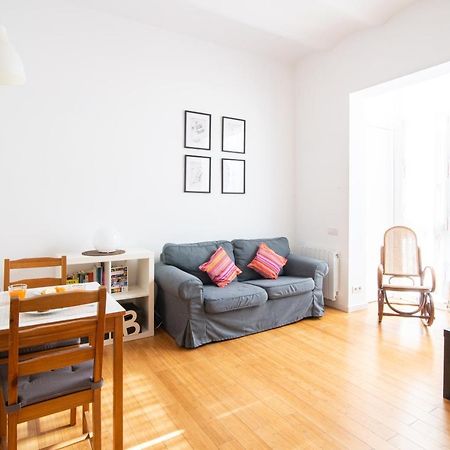 Barcelona Cozy Apartment Экстерьер фото