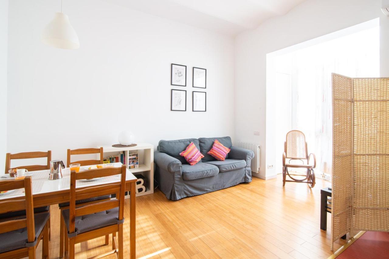 Barcelona Cozy Apartment Экстерьер фото